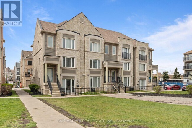 Photo - 3050 Erin Centre Blvd