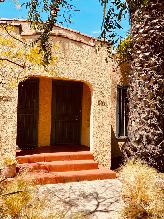 9031 - 9031 Hubbard St