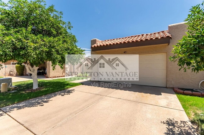 Photo - 3345 E University Dr