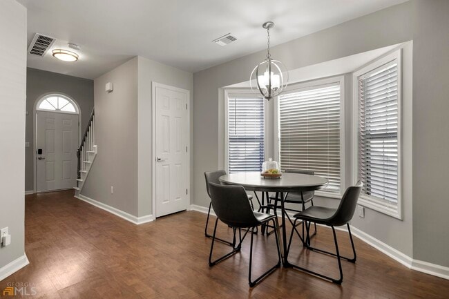 Photo - 5150 Laurel Bridge Ct SE