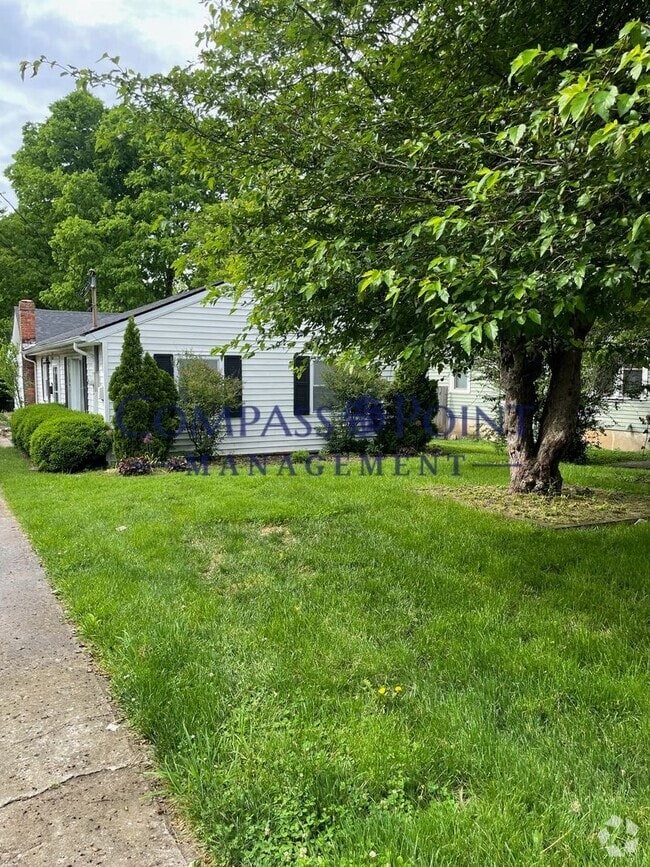 Building Photo - Newly Renovated Just For You! Rental