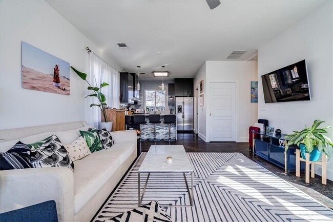 Photo - 1203 Cometa St