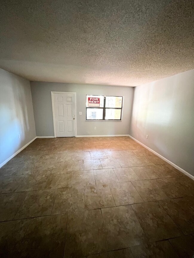 Photo - 525 N Morgan Ave Unidad 525 Morgan Apt 5