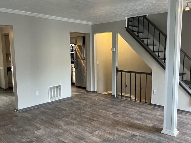 Photo - 3081 Shadow Walk Ln