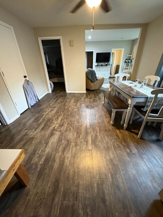 Photo - JCP - 02 - Charles St Unit 1621