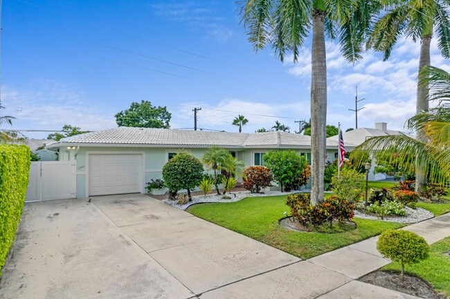 Building Photo - 1366 SW 9th Ave Rental