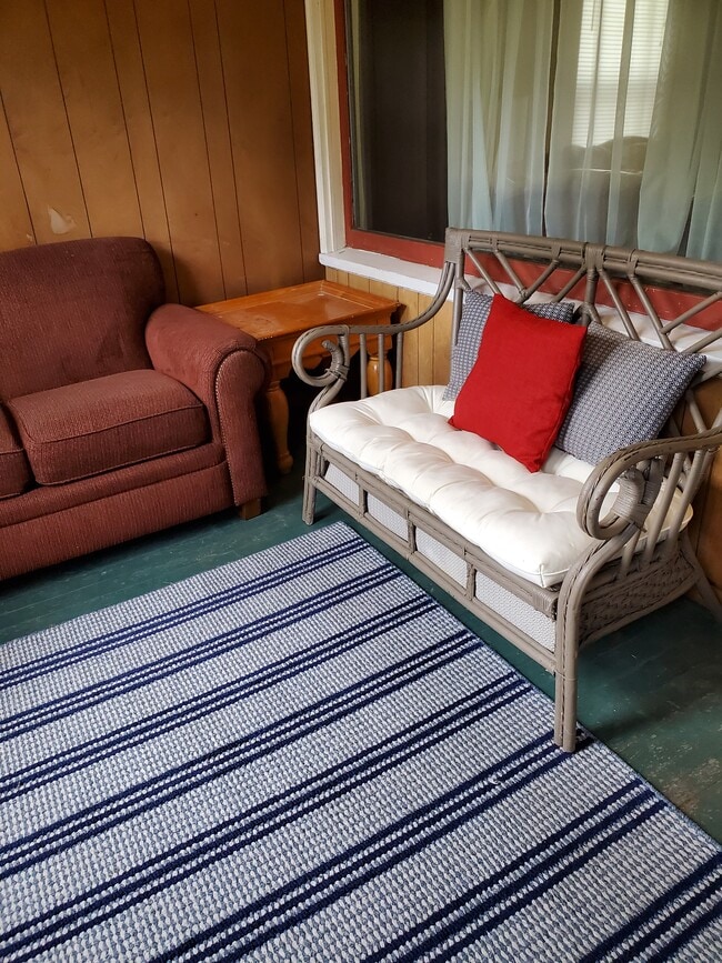 front porch - 934 Water St Unit 4BRdownstairs
