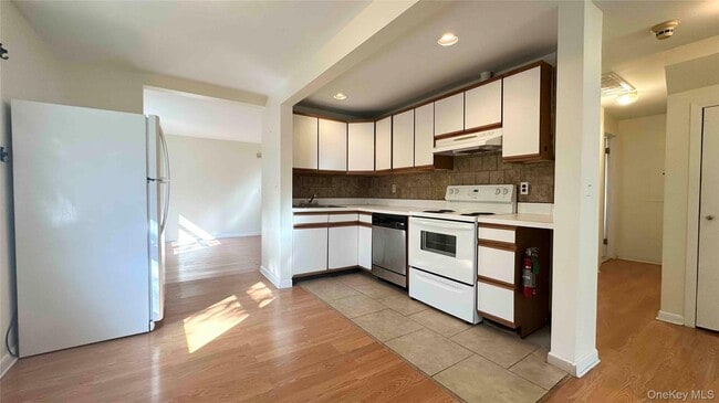 Photo - 64 Pine Hollow Rd Unit 1