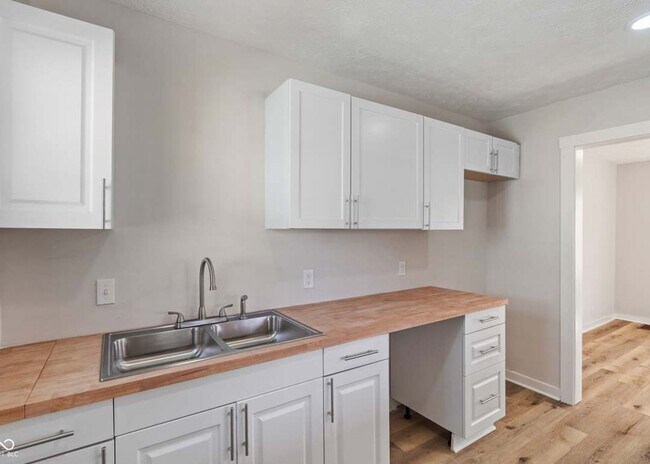 Photo - 3505 Ralston Ave