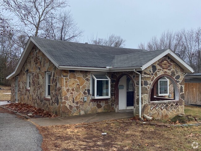 Building Photo - Newly remodled Rental