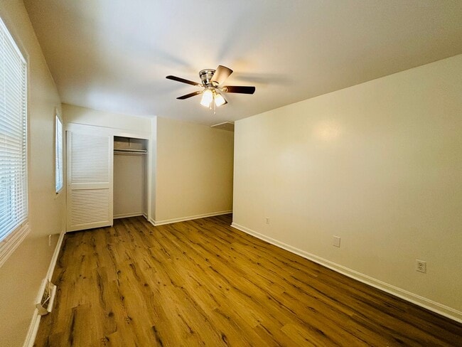 Photo - 1911 Sussex Rd