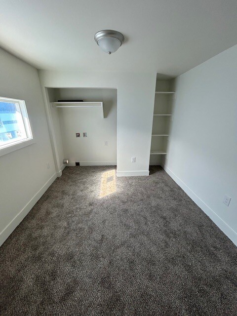 Photo - 301 E 4th St