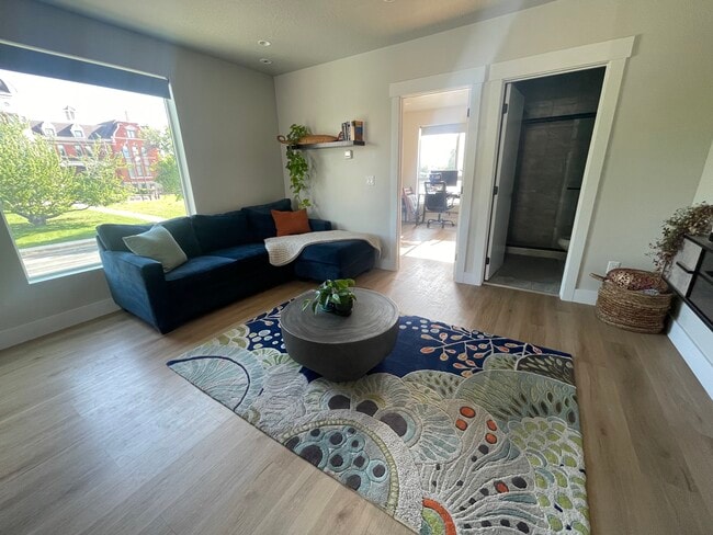 Photo - 433 E 2100 S