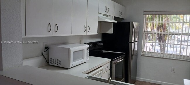 Photo - 14045 SW 121st Pl