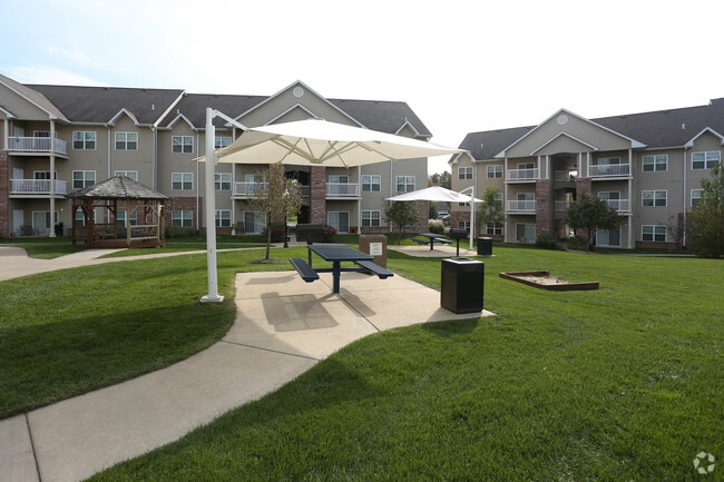 Villas At Crystal Lake
