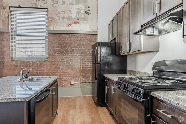 2BR, 2BA - 1000SF - 106