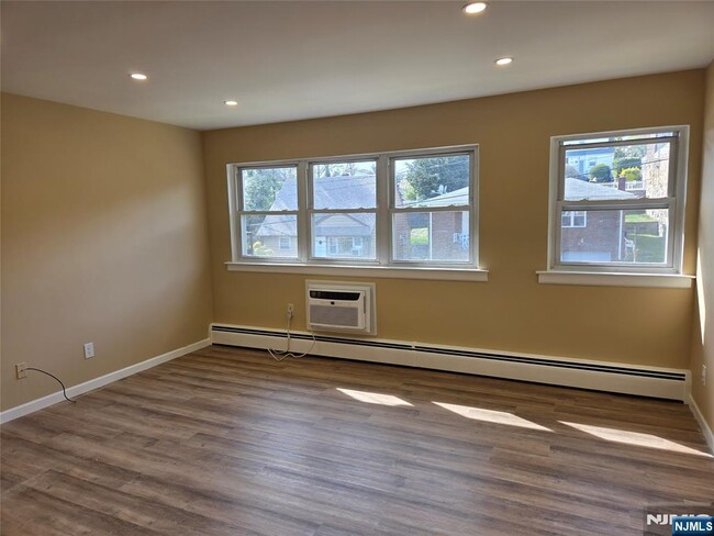 Photo - 1628 Valley 2A Vly Unit 2A