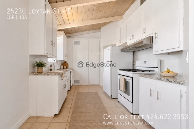 Photo - 25230 Loytan St Unit E