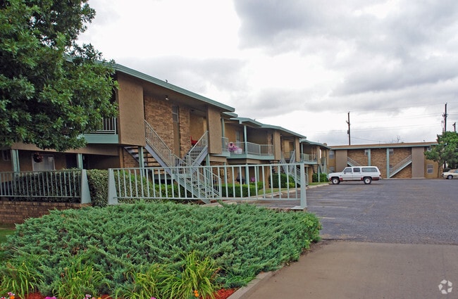 Toledo Terrace Apartments - Courtyard Villas