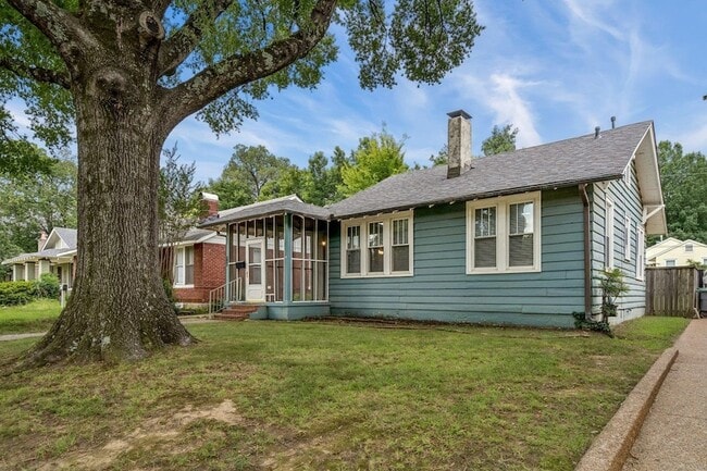 Photo - 2095 Washington Ave