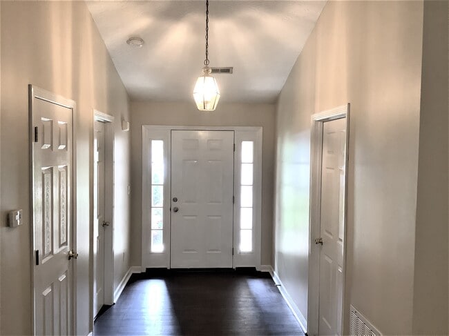 Photo - 930 W Jameson Ct