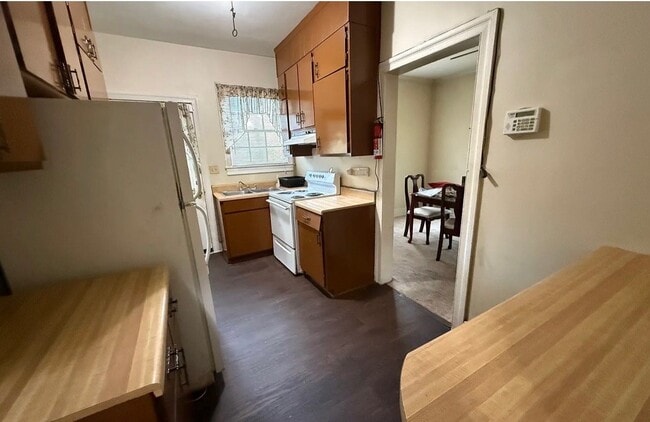 719 N Church St Unit house
