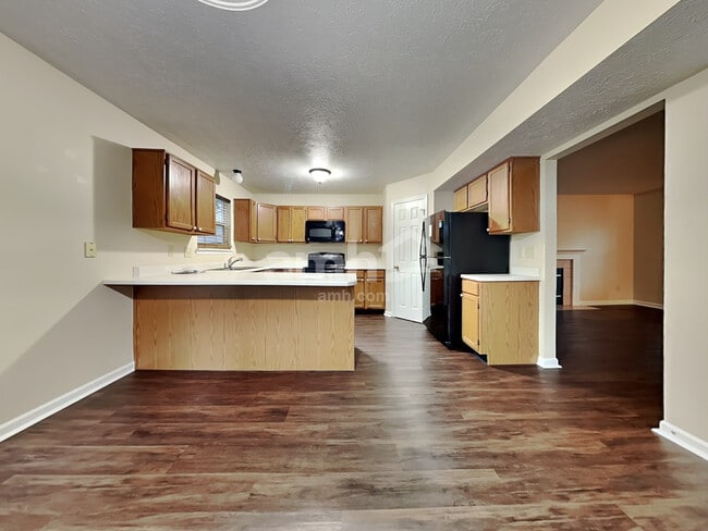 1085 Sunmeadow Cir