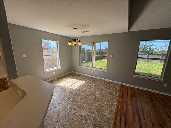 Photo - 3003 30th St N