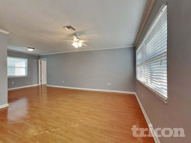 Photo - 10461 110th Way N