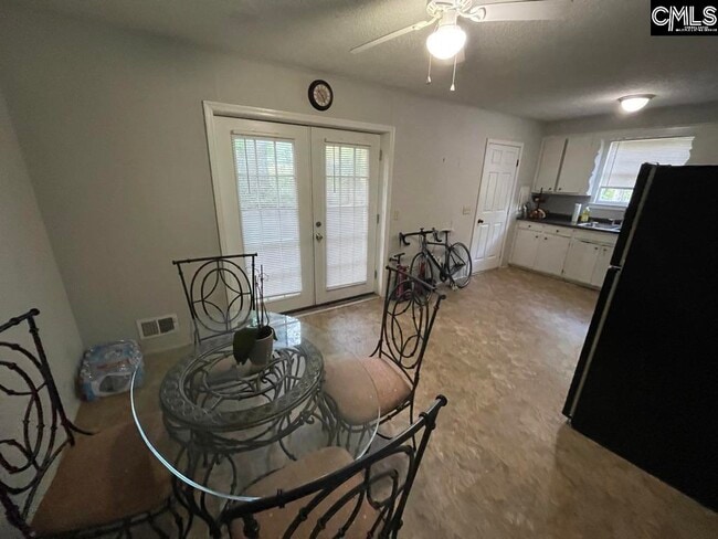 Photo - 1900 Lorick Ave