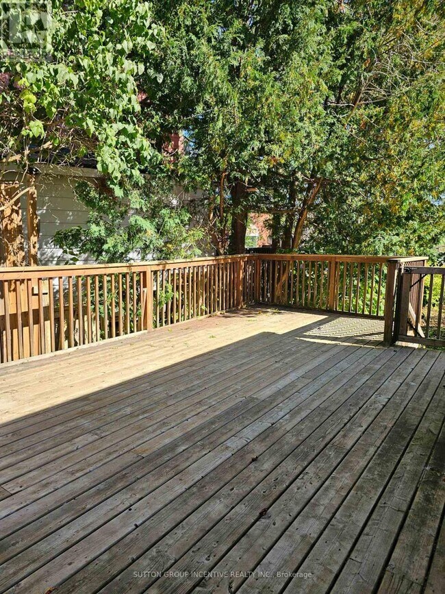 Photo - 191 Nottawasaga St