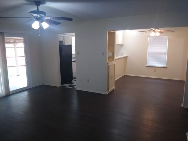 Photo - 4127 Altamesa Blvd