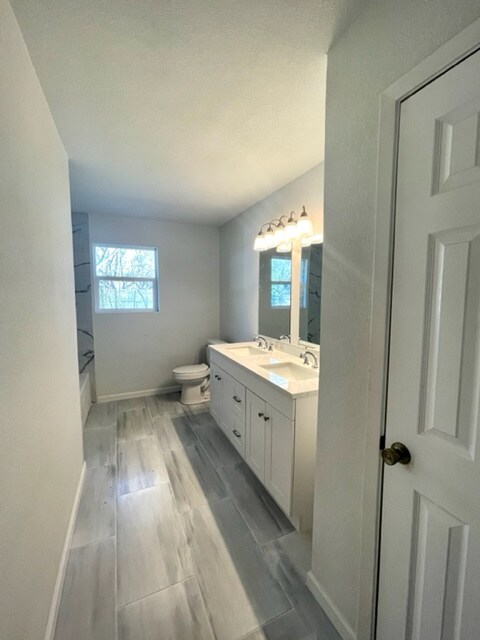 Photo - 913 Susan St