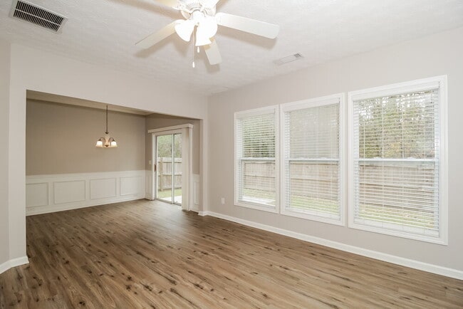 Photo - 948 Gardenia Curve