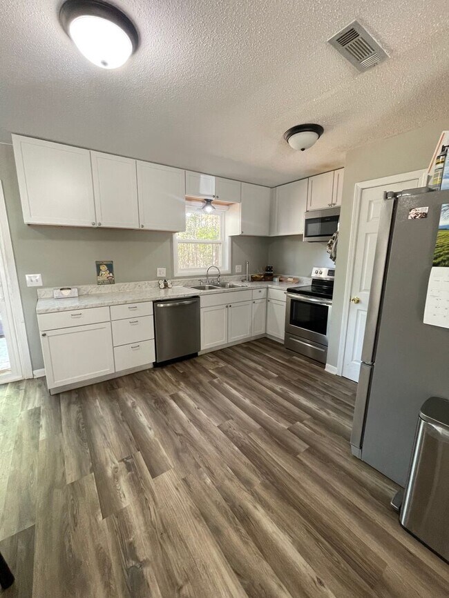 Photo - Home in Ozark!