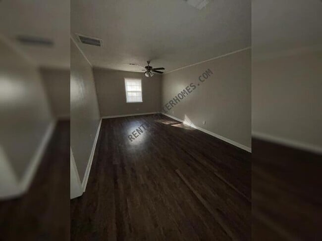 Photo - 28 Countrywood St