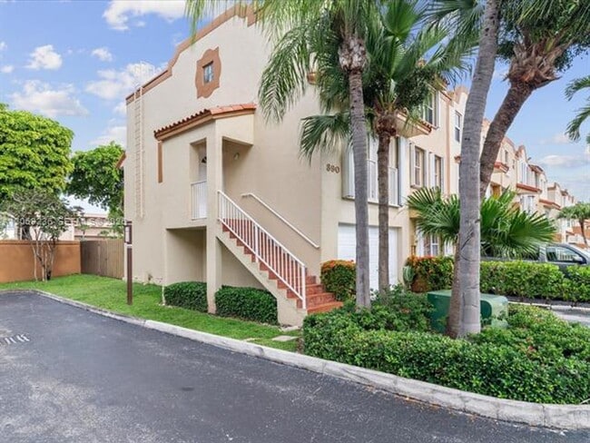 Photo - 390 NW 86th Pl