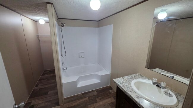 253 Gibbs Rd