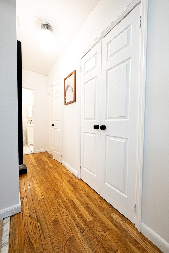 Photo - 305 E 95th St Unidad SI ID1031998P