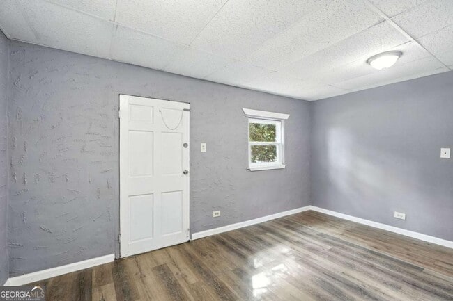 Photo - 1527 Langston Ave SW