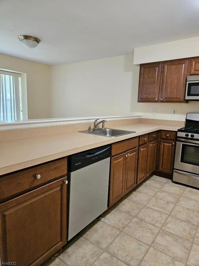 Photo - 271 Abbey Dr