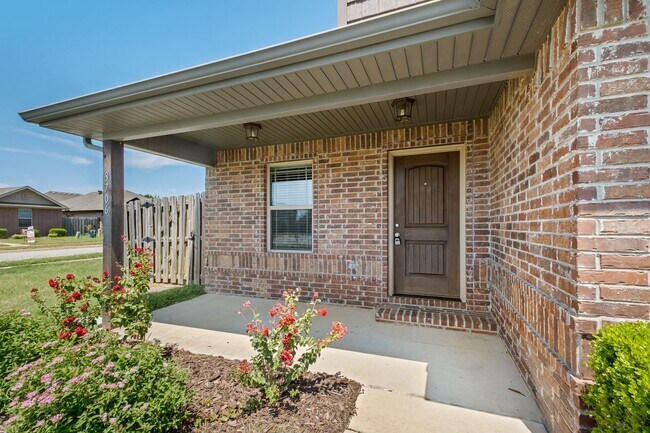 Photo - Quiet Cul-De-Sac Home in Bentonville!
