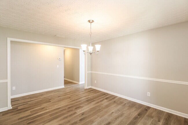 Photo - 75 Shadowbrooke Cir SW