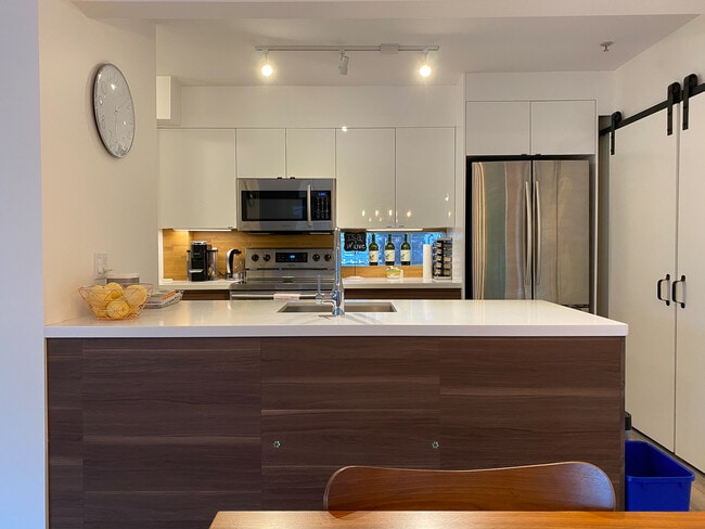 Photo - 1688 8th Av E