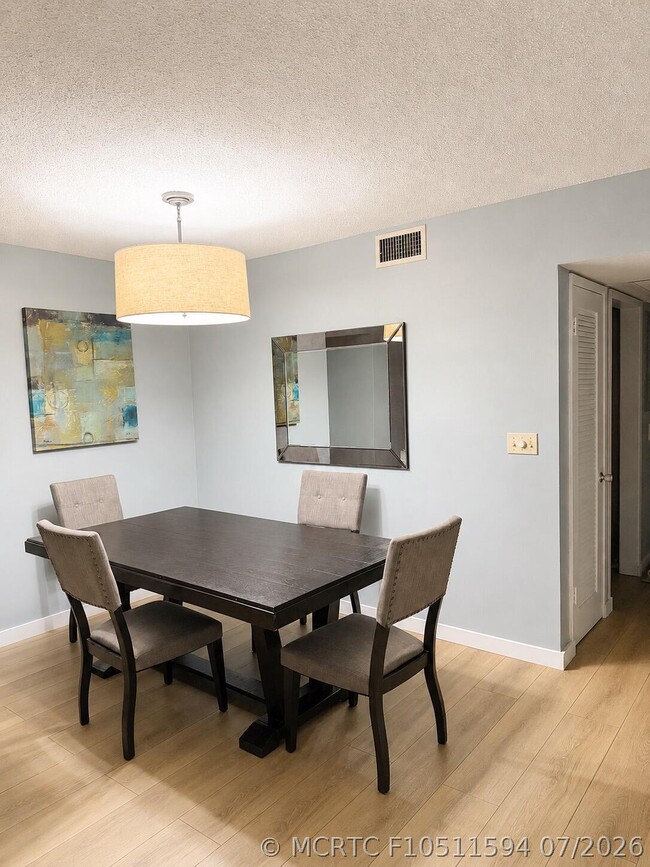 2800 N Palm Aire Dr Unit 304