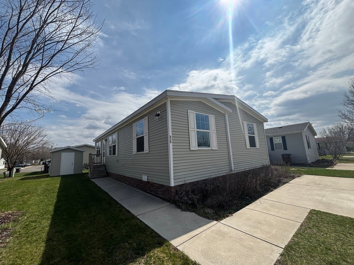 Photo - 312 Scarlet Oak Ln