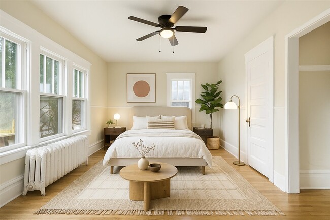 Photo - 712 Cedar Lake Rd S