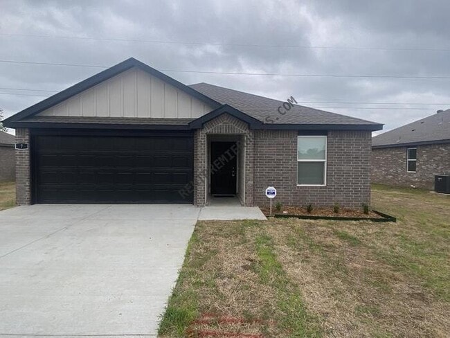 Building Photo - 7 Vineyard Dr