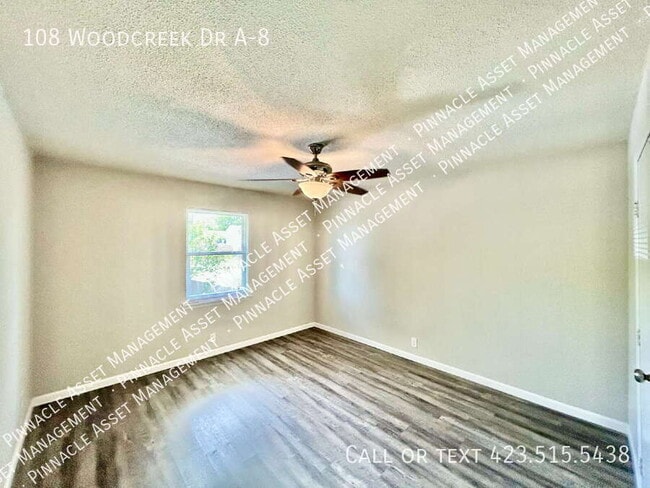Photo - 108 Woodcreek Rd