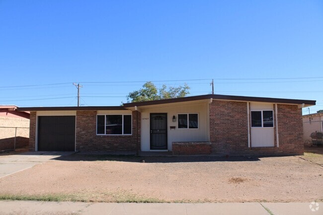 Building Photo - 10465 Omega Cir Rental